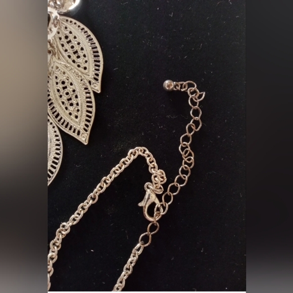 Owl Necklace Articulated Filigree Silver Tone 32" w Extension Black Glass Eyes - Picture 6 of 6